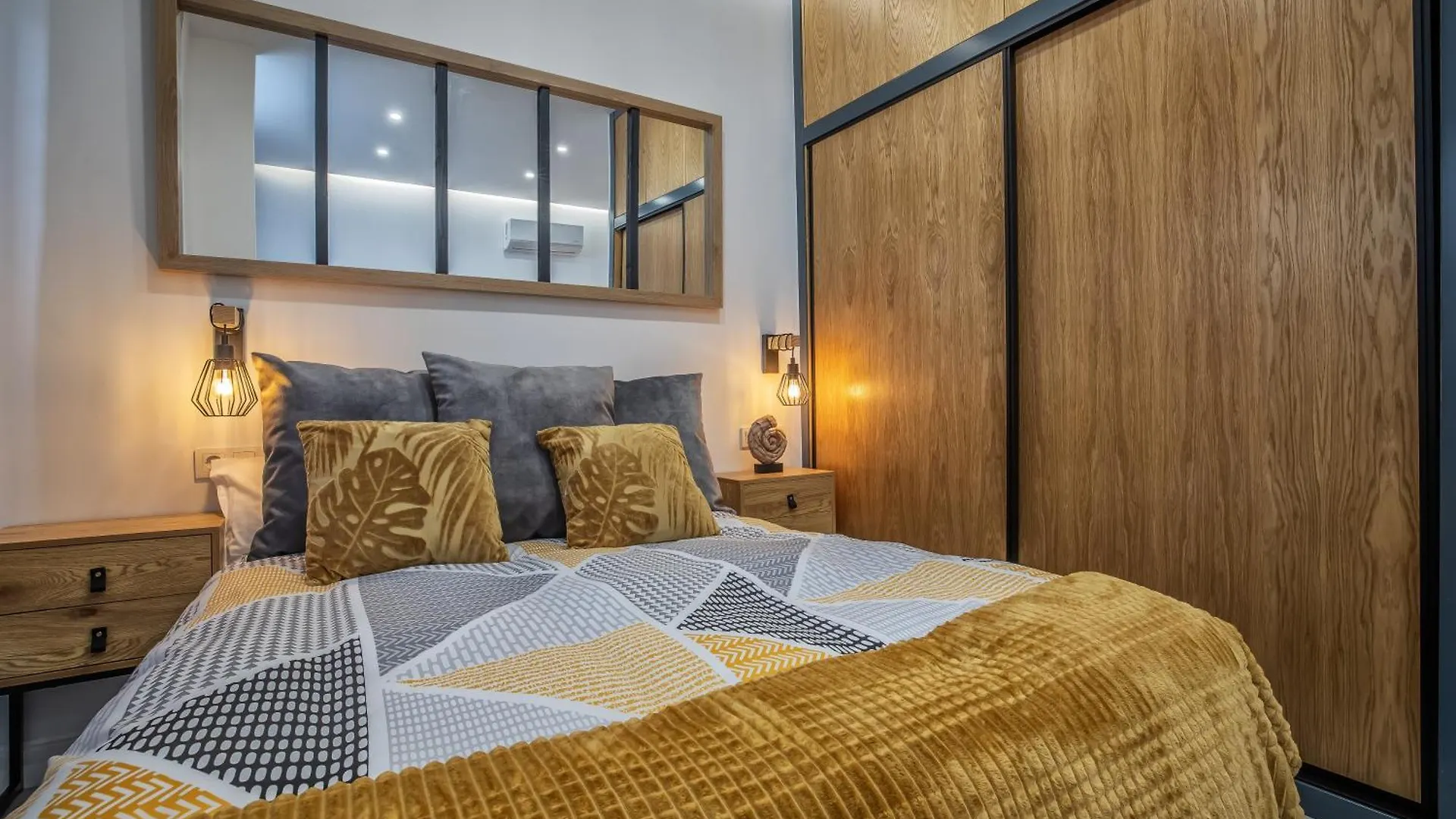 Garesc Lofts Apartment Cordoba Spain