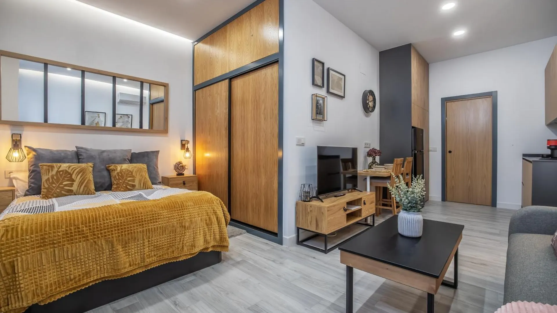 Garesc Lofts Apartment Cordoba Spain